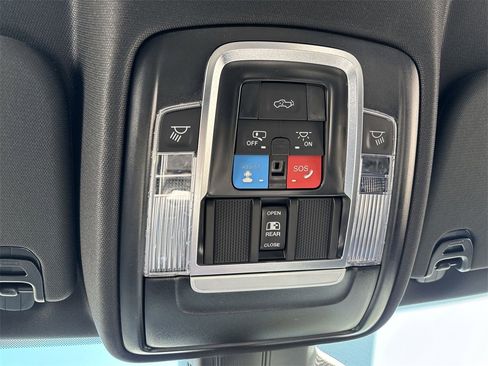 New 2026 RAM 1500 4x4 Crew Cab image 16