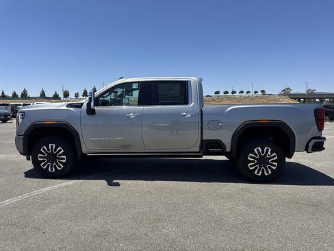 New 2026 GMC Sierra 2500 Denali Ultimate w/ Max Trailering Package AWD/4WD image 5