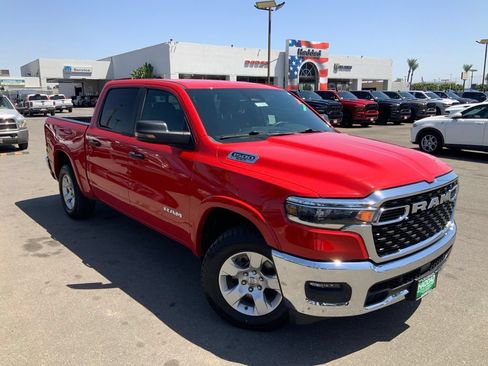 Used 2025 RAM 1500 Big Horn AWD/4WD image 1