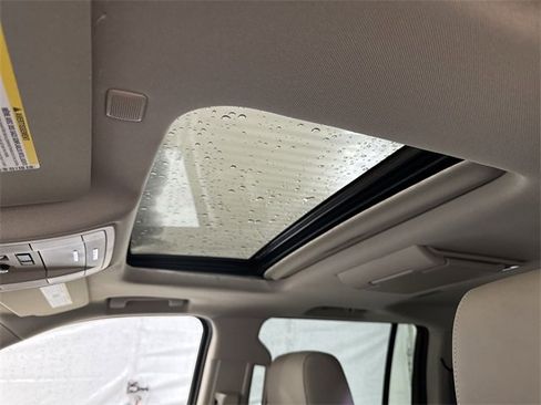 Certified 2020 GMC Yukon XL SLT w/ Open Road Package image 19