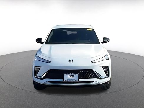 Used 2025 Buick Envista Sport Touring image 4