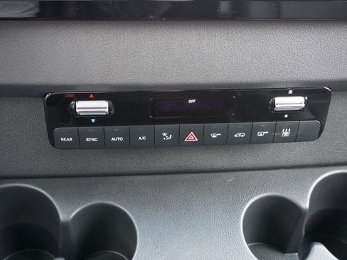 Used 2025 Mercedes-Benz Sprinter 2500 image 15