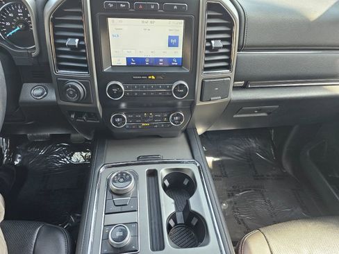 Used 2020 Ford Expedition XLT image 23