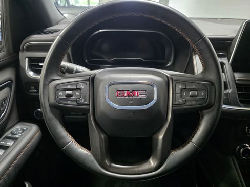 Used 2024 GMC Yukon AT4 AWD/4WD image 15