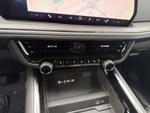 New 2026 Chevrolet Suburban LT w/ Comfort Package image 18