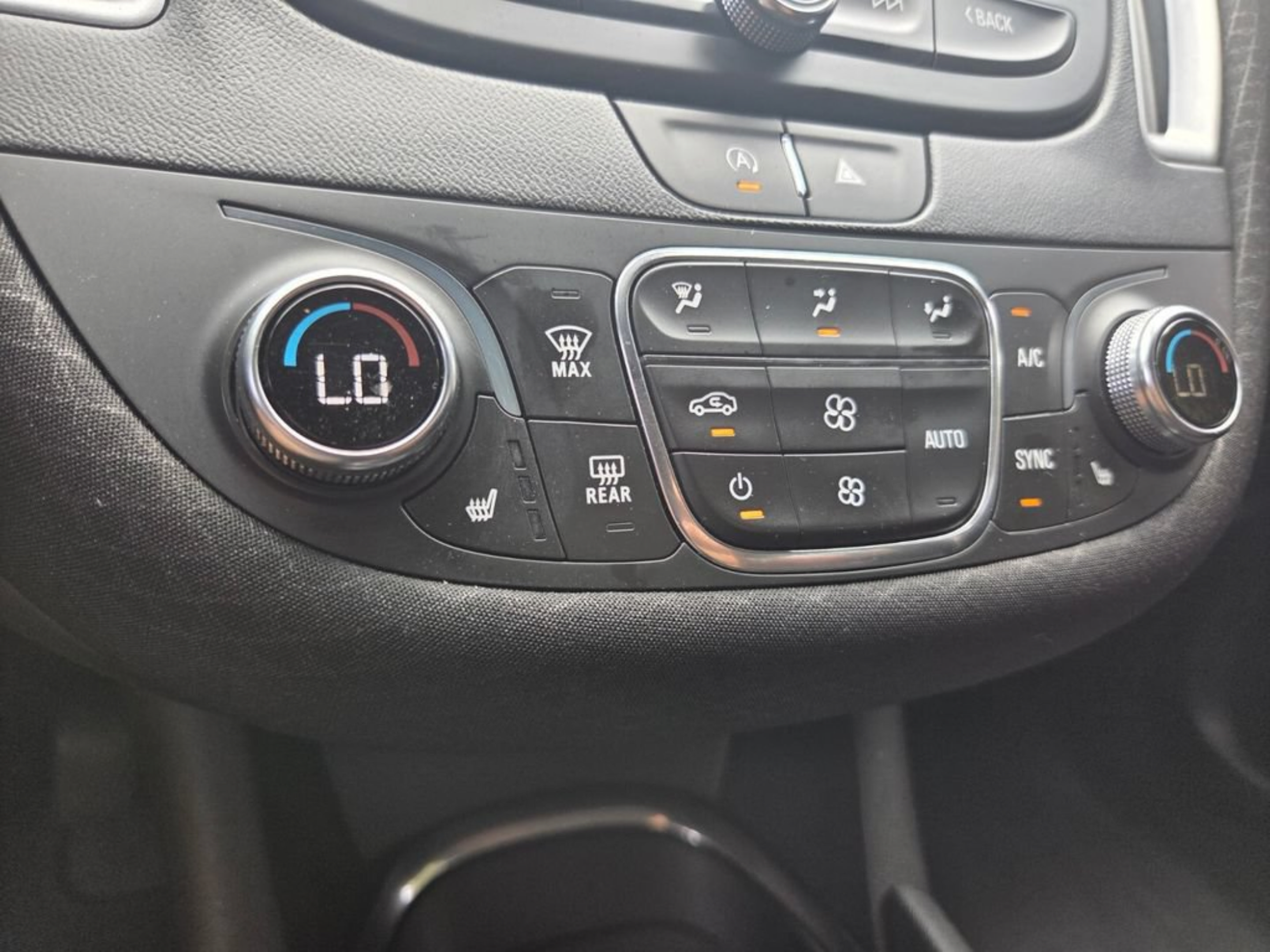 Used 2023 Chevrolet Malibu LT FWD image 21