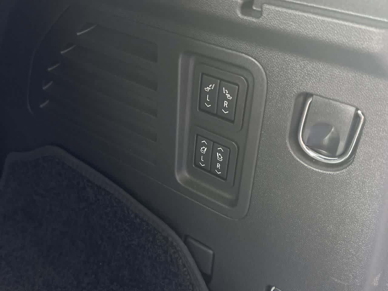 Used 2026 Buick Enclave Avenir w/ Super Cruise Package FWD image 29