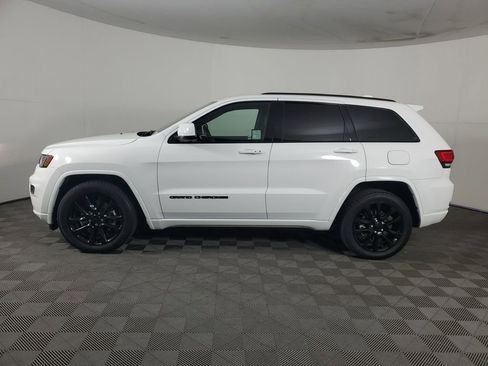 Used 2021 Jeep Grand Cherokee Laredo X RWD image 7