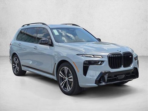 Used 2027 BMW X7 M60i AWD/4WD image 6