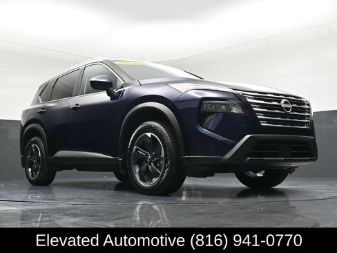 Used 2024 Nissan Rogue SV w/ SV Premium Package AWD/4WD image 28