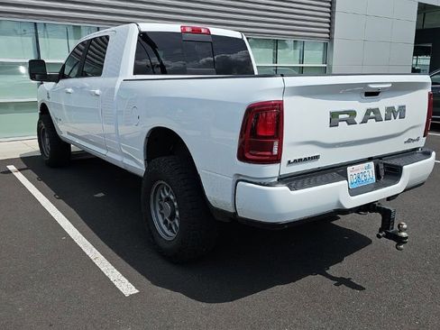 Used 2025 RAM 2500 Laramie AWD/4WD image 8