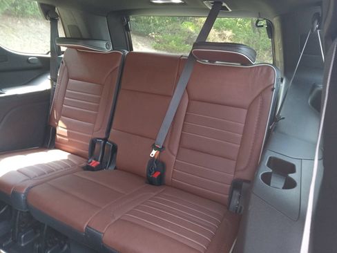 Used 2023 GMC Yukon Denali Ultimate AWD/4WD image 26