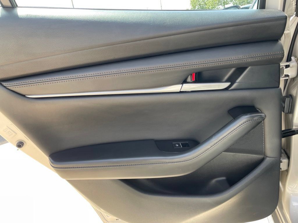 Used 2024 MAZDA MAZDA3 s FWD image 20