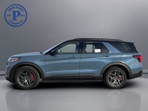Used 2025 Ford Explorer ST AWD/4WD image 4