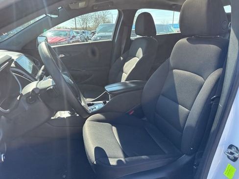 Used 2024 Chevrolet Malibu LT image 11