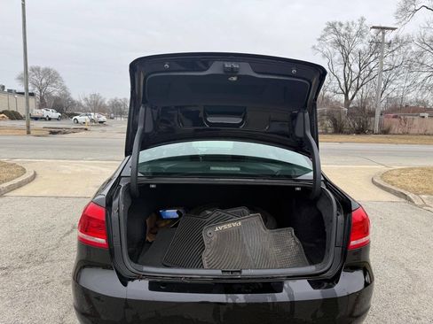 Used 2014 Volkswagen Passat 1.8T Wolfsburg Edition image 9