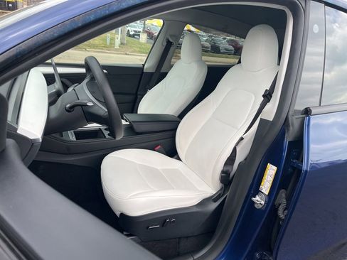 Used 2023 Tesla Model Y Long Range image 19