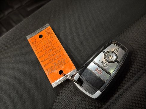 Used 2019 Ford Fusion SE image 37