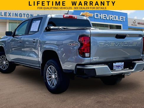 Used 2024 Chevrolet Colorado LT AWD/4WD image 2
