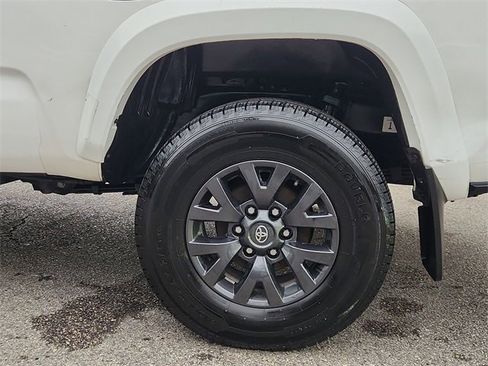 Used 2022 Toyota Tacoma SR5 image 29