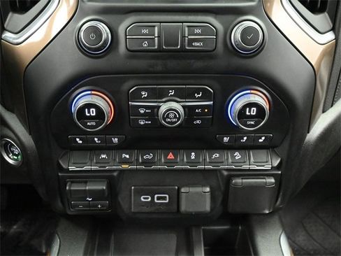 Used 2022 Chevrolet Silverado 1500 High Country w/ Safety Package II image 34