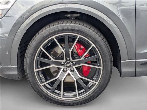 Used 2022 Audi Q8 Premium Plus AWD/4WD image 28