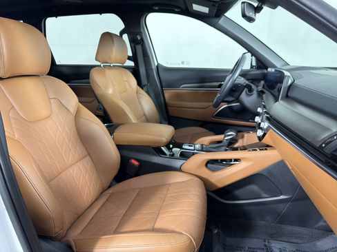 Used 2025 Kia Telluride SX X-Line image 38