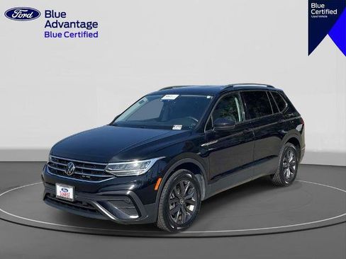 Used 2023 Volkswagen Tiguan SE FWD image 1