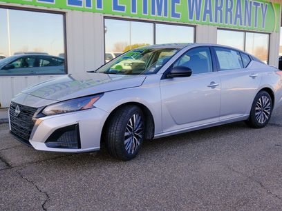 Used 2024 Nissan Altima 2.5 SV