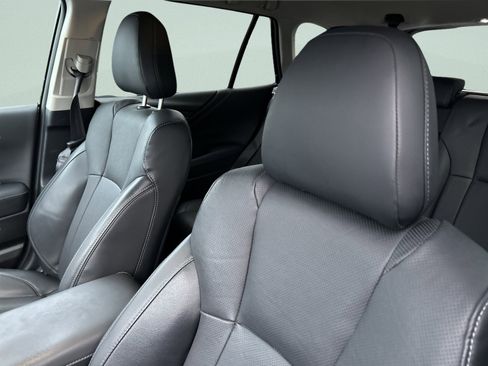 Used 2023 Subaru Outback Limited image 12