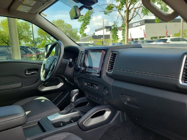 Used 2022 Nissan Frontier SV RWD image 11