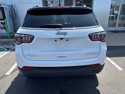 Used 2026 Jeep Compass Limited AWD/4WD image 8