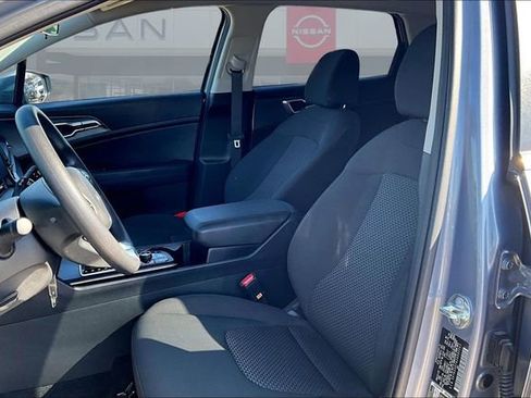 Used 2025 Kia Sportage LX image 17