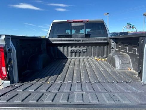New 2026 GMC Sierra 1500 SLT AWD/4WD image 17