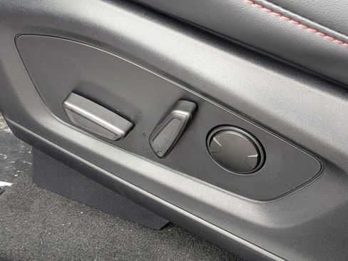 New 2026 Ford Explorer ST-Line w/ ST-Line Street Pack image 23