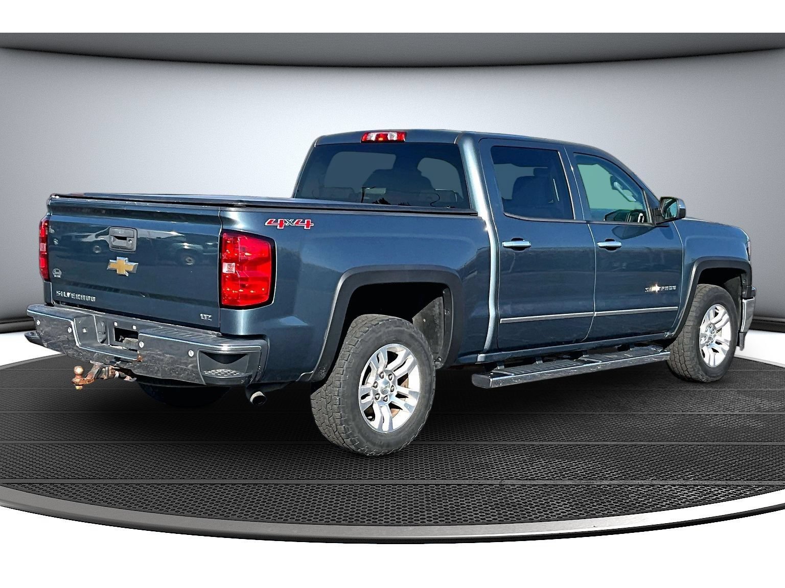 Used 2014 Chevrolet Silverado 1500 LTZ w/ LTZ Plus Package AWD/4WD image 17