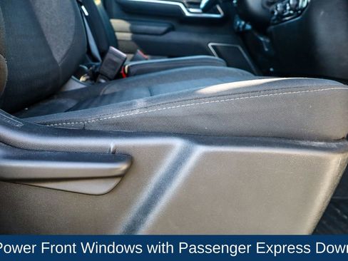 Used 2025 Chevrolet Silverado 2500 LT w/ Convenience Package image 16