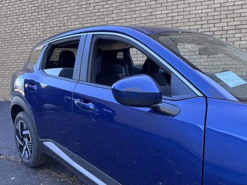 New 2025 Nissan Kicks SV w/ Charging Package image 7