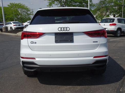 Certified 2025 Audi Q3 2.0T Premium Plus w/ Premium Plus Package AWD/4WD image 4