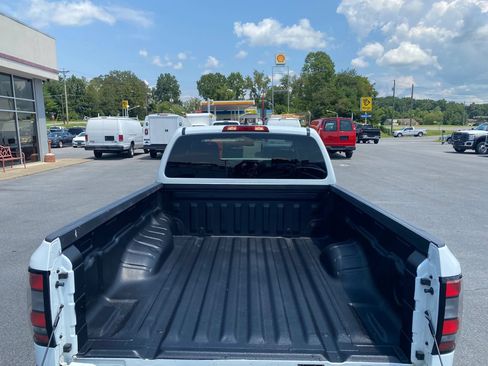 Used 2024 Nissan Frontier S AWD/4WD image 29