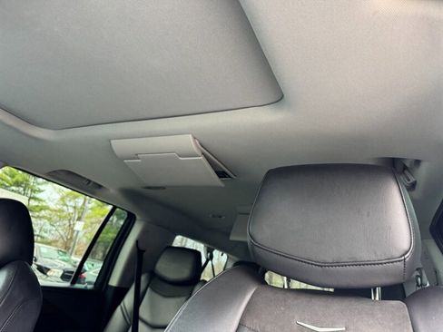 Used 2020 Cadillac Escalade ESV Premium Luxury image 33