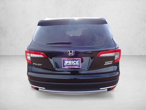 Used 2021 Honda Pilot Touring image 3