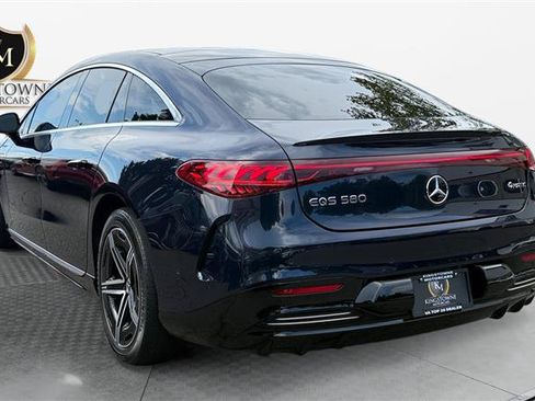 Used 2023 Mercedes-Benz EQS 580 4MATIC Sedan image 3