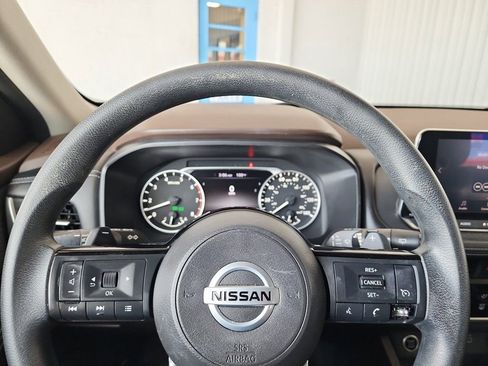 Used 2021 Nissan Rogue S image 18