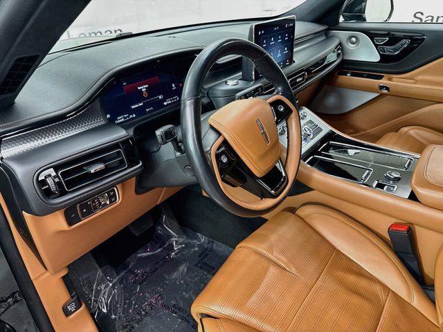 Used 2023 Lincoln Aviator Black Label w/ Dynamic Handling Package AWD/4WD image 9