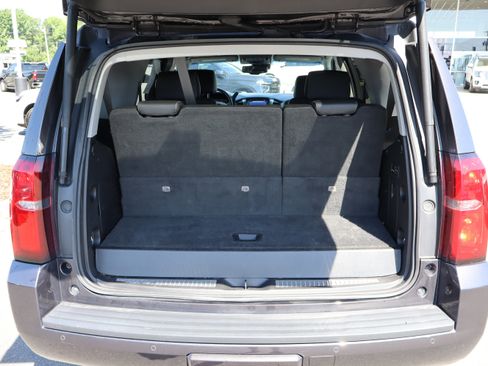 Used 2018 Chevrolet Tahoe LT w/ Luxury Package AWD/4WD image 35