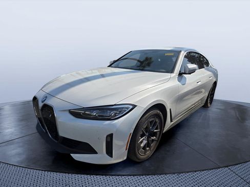 Used 2023 BMW i4 eDrive40 RWD image 3