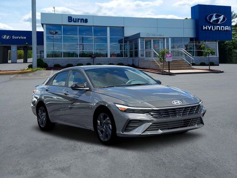 New 2026 Hyundai Elantra Sport FWD image 11