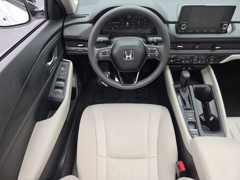 Certified 2025 Honda Accord SE image 27