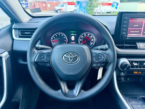 Used 2020 Toyota RAV4 LE w/ All Weather Liner Package AWD/4WD image 16